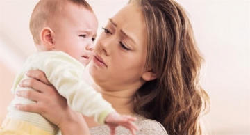 Chuyên gia giải đáp: Mẹ nhiều sữa quá phải làm sao đây?