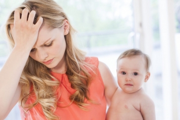 Có phải sữa mẹ loãng bé bú mẹ sẽ bị chậm tăng cân?