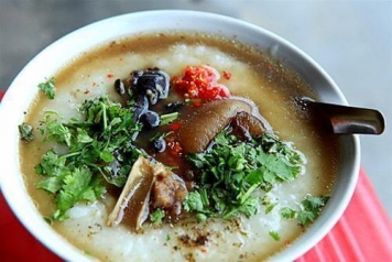 Giúp mẹ sau sinh hiểu rõ: Ăn chân chó có nhiều sữa không?