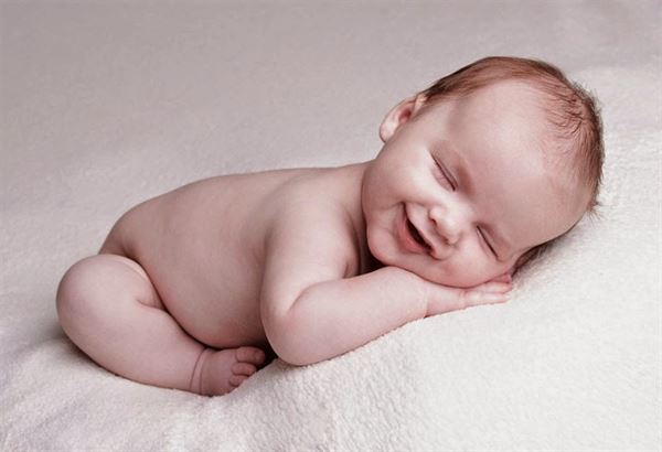 Mẹ cần chống muỗi và các bọ côn trùng hay có vào mùa hè