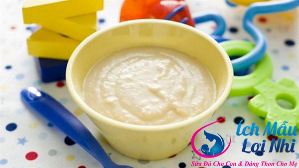 Pha bột ăn dặm với sữa mẹ
